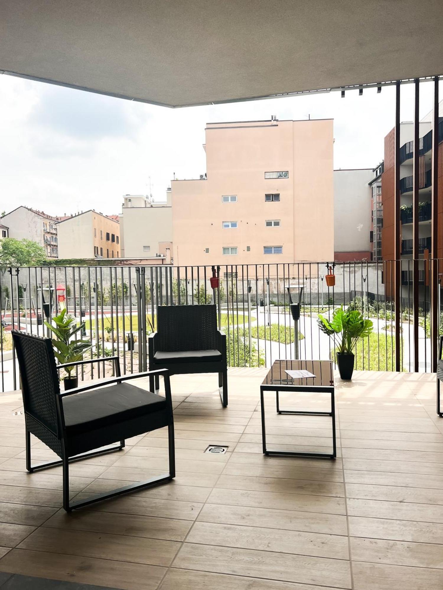 Comecasa Modern Terraced & Palestra Apartment Милан Экстерьер фото